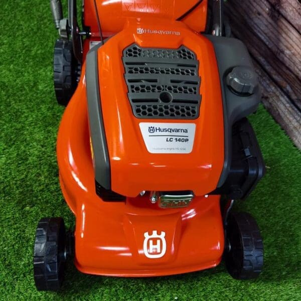 Motorna kosilica Husqvarna LC 140P - Slika 10