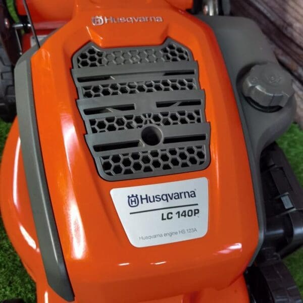 Motorna kosilica Husqvarna LC 140P - Slika 11