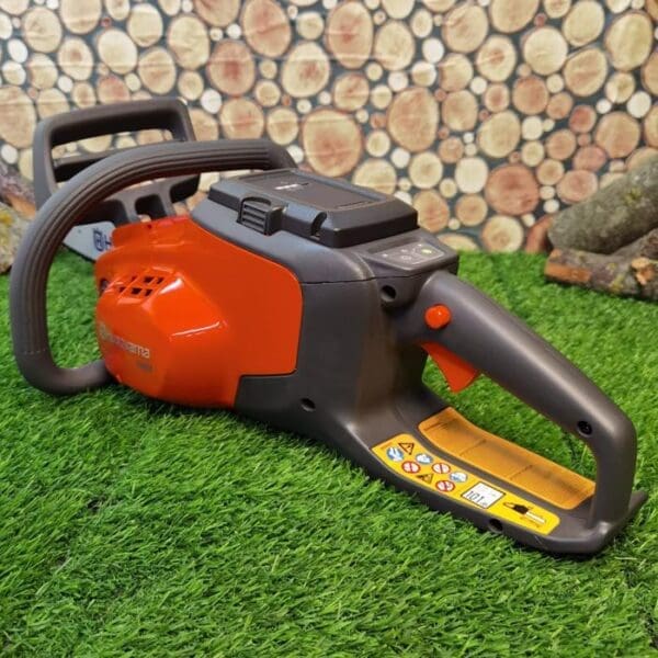 Baterijska pila Husqvarna 120i SET - Slika 9