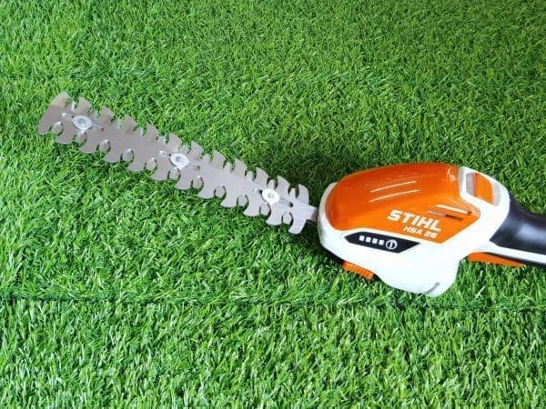 STIHL akumulatorske škare HSA 26 - Slika 10