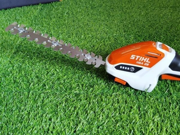 STIHL akumulatorske škare HSA 26 - Slika 9
