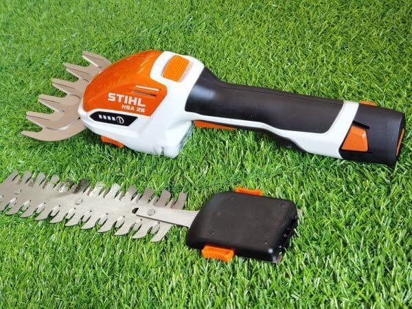 STIHL akumulatorske škare HSA 26 - Slika 6
