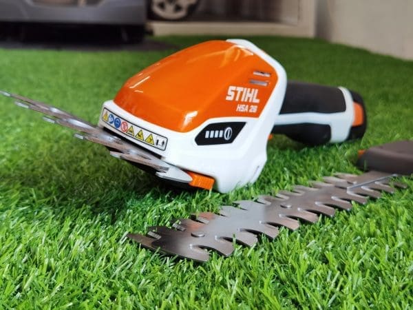 STIHL akumulatorske škare HSA 26 - Slika 4
