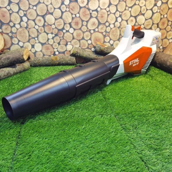 Akumulatorski puhač STIHL BGA 57 s 2xAK 20 i AL 101 - Slika 8