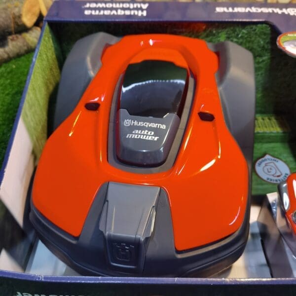 Husqvarna Automower igračka - Slika 9