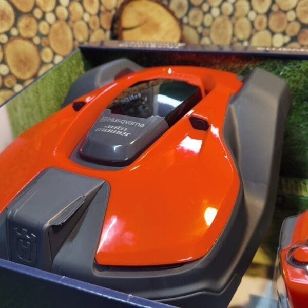 Husqvarna Automower igračka - Slika 11