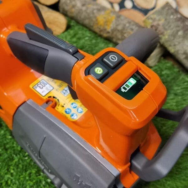 Baterijska pila Husqvarna T540i XP - Slika 9