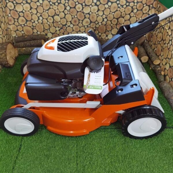 STIHL motorna kosilica RM 650 T - Slika 11