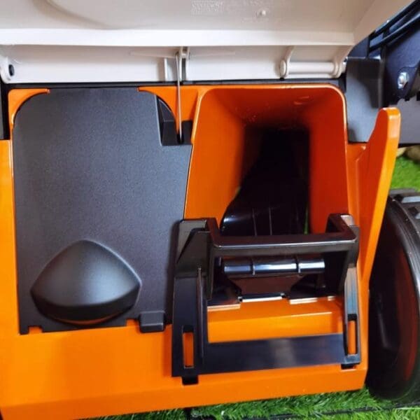 STIHL motorna kosilica RM 650 T - Slika 13