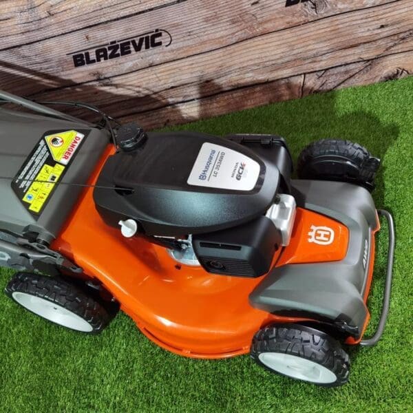 Motorna kosilica Husqvarna LC 353AWD - Slika 4