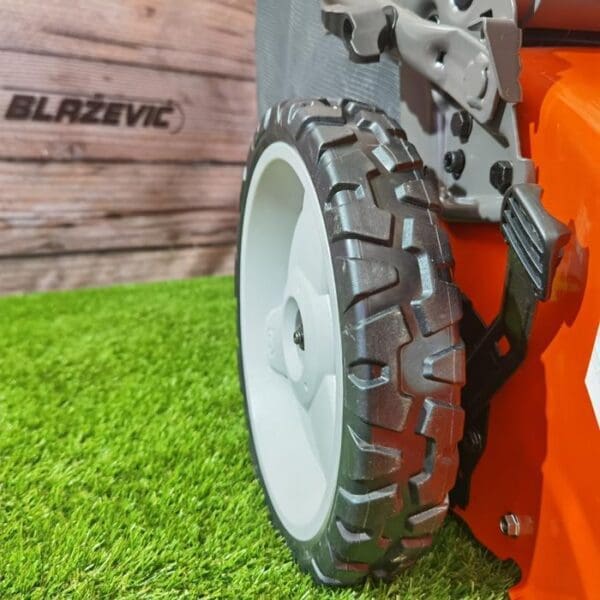 Motorna kosilica Husqvarna LC 353AWD - Slika 13