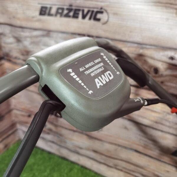 Motorna kosilica Husqvarna LC 353AWD - Slika 17