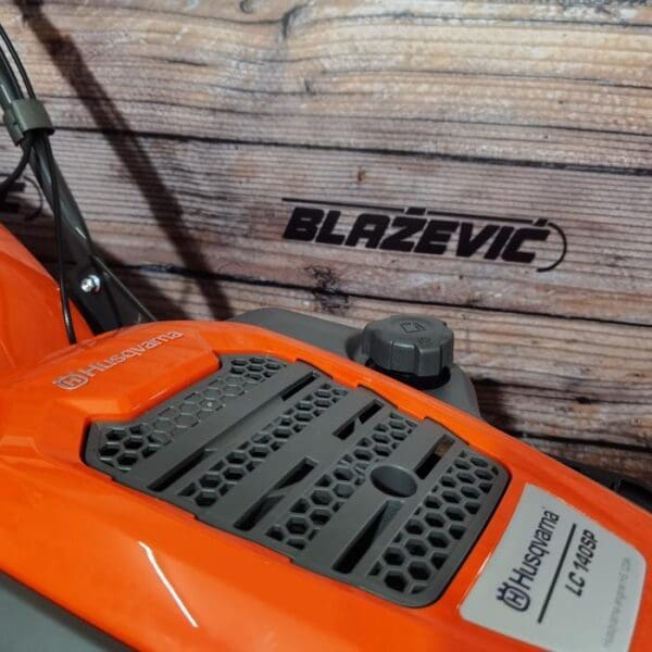 Motorna kosilica Husqvarna LC 140SP - Slika 11