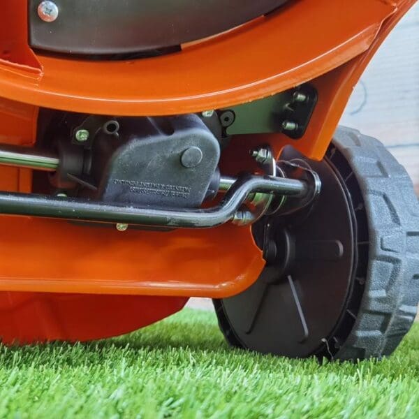 Motorna kosilica Husqvarna LC 140SP - Slika 25