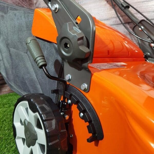 Motorna kosilica Husqvarna LC 356VP - Slika 14