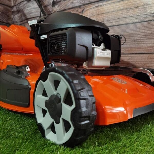 Motorna kosilica Husqvarna LC 356VP - Slika 16