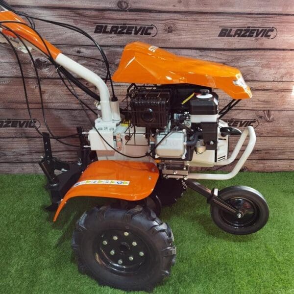 STIHL motorna kopačica MH 700 - Slika 5