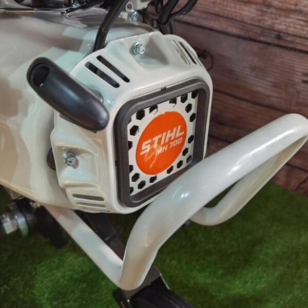 STIHL motorna kopačica MH 700 - Slika 8