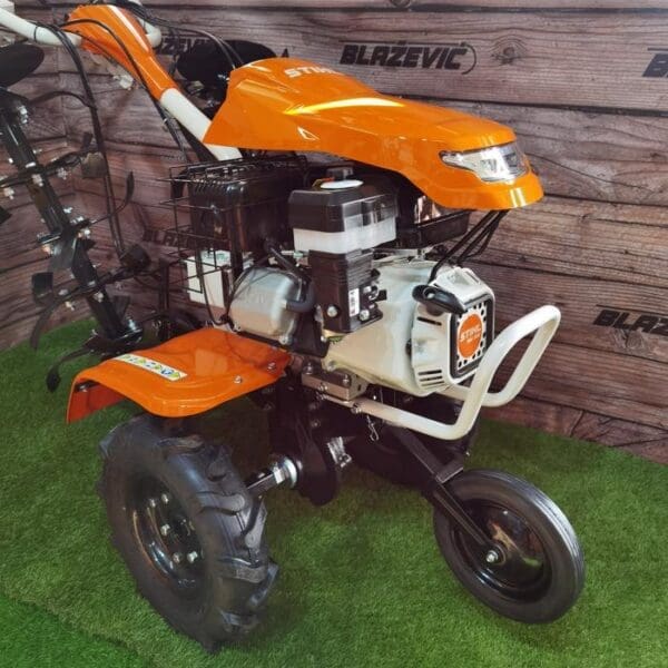 STIHL motorna kopačica MH 700 - Slika 28