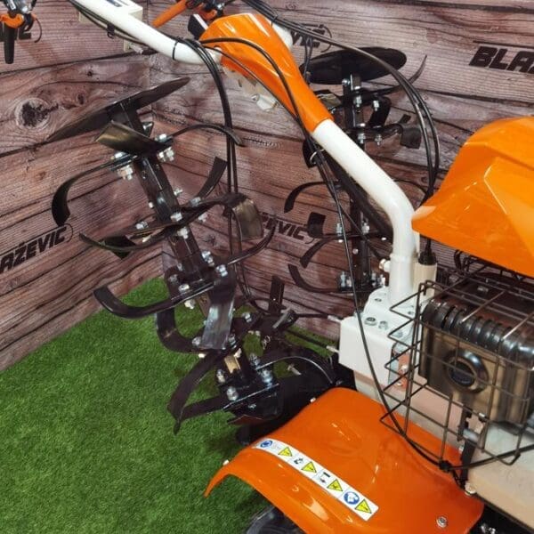 STIHL motorna kopačica MH 700 - Slika 15