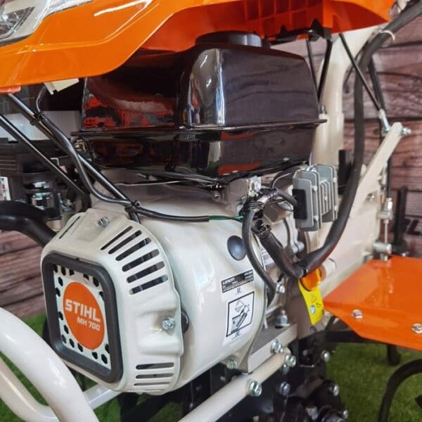STIHL motorna kopačica MH 700 - Slika 21
