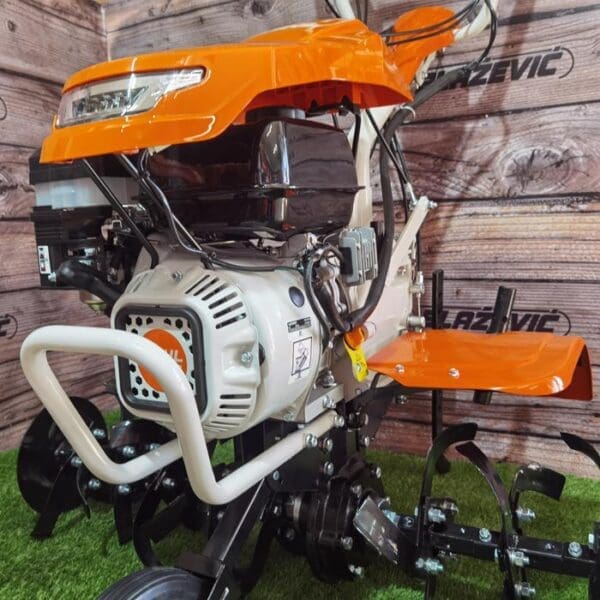 STIHL motorna kopačica MH 700 - Slika 34
