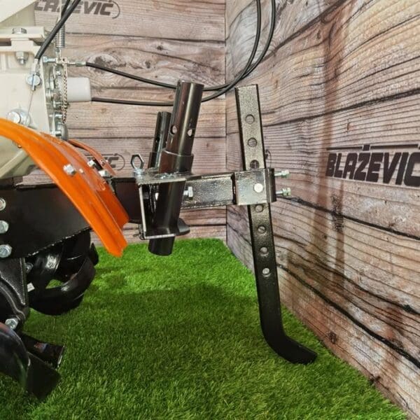 STIHL motorna kopačica MH 700 - Slika 36
