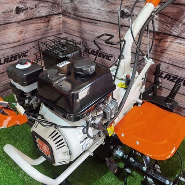 STIHL motorna kopačica MH 700 - Slika 39