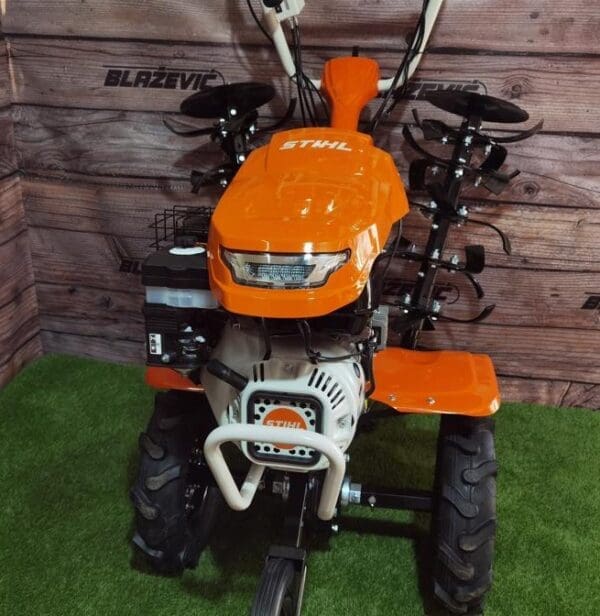 STIHL motorna kopačica MH 700 - Slika 42