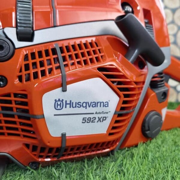 Motorna pila Husqvarna 592 XP - Slika 15