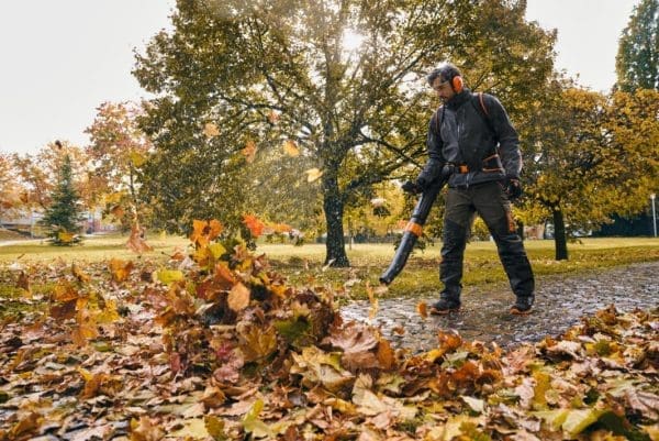 Akumulatorski puhač STIHL BGA 300 - Slika 7