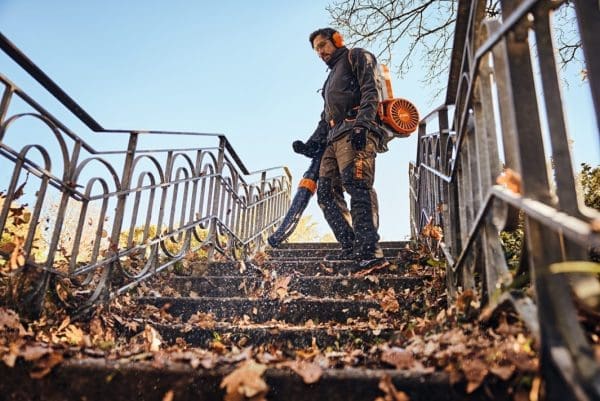 Akumulatorski puhač STIHL BGA 300 - Slika 12