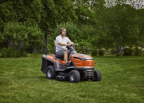 Traktorska kosilica Husqvarna TC 112 - Slika 2