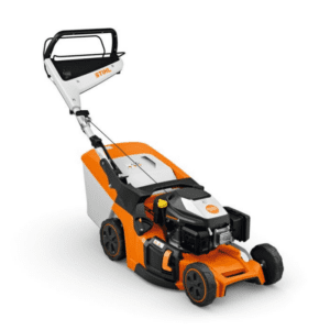 Benzinska kosilica STIHL RM 443 V s pogonom i preciznim rezom, idealna za srednje velike travnjake.
