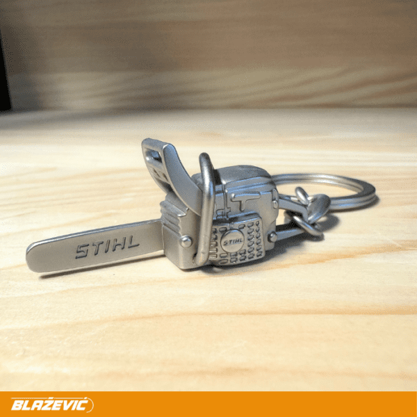 STIHL metalni privjesak motorna pila